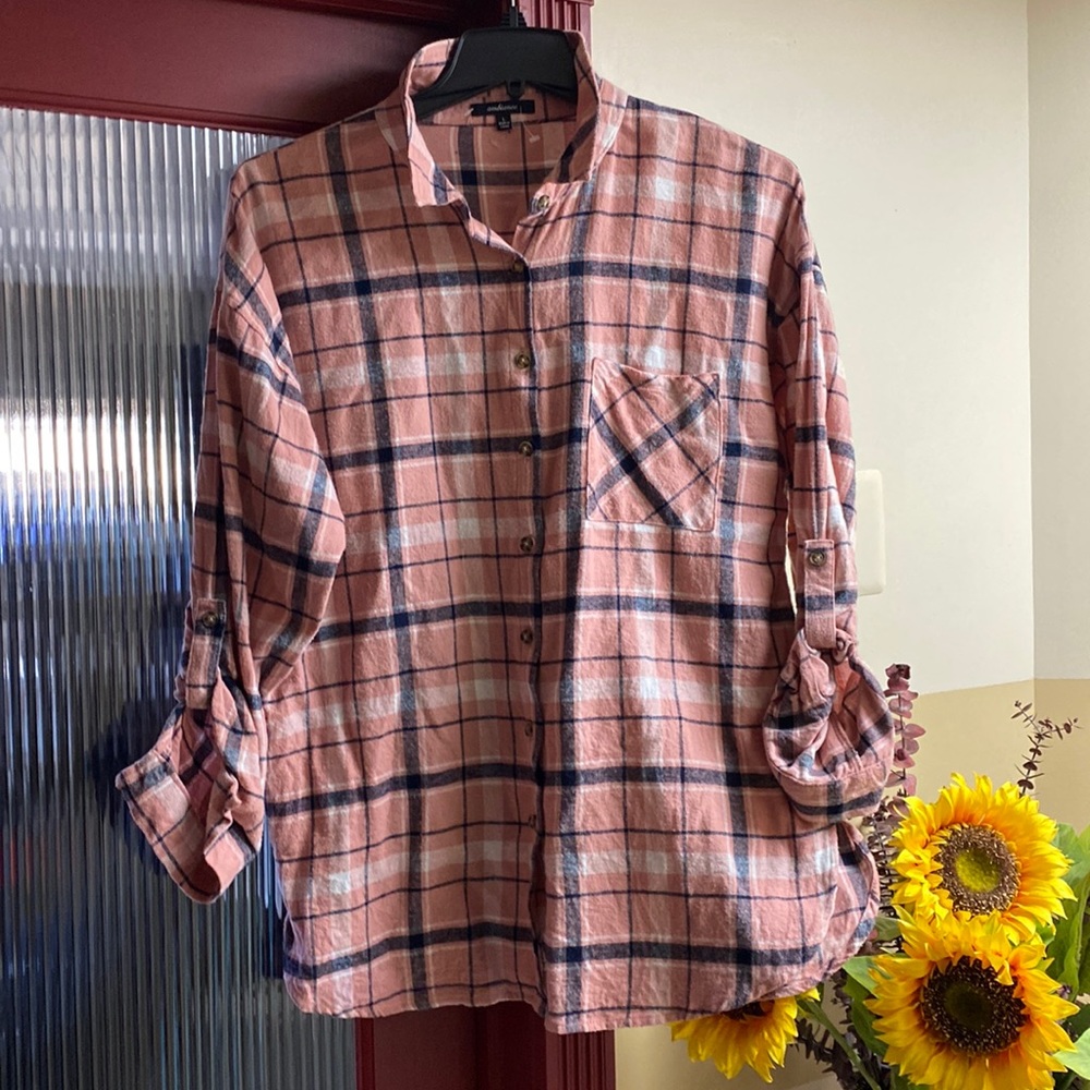 Ambience 💯 Cotton Butter Soft Thin Flannel Pink Black White Button Down Shirt